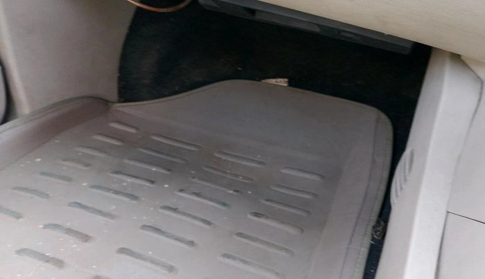 2017 Mahindra XUV500 W10, Diesel, Manual, 1,28,986 km, interior