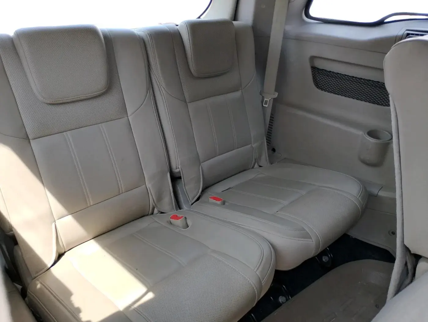 2017 Mahindra XUV500 W10, Diesel, Manual, 1,28,986 km, interior