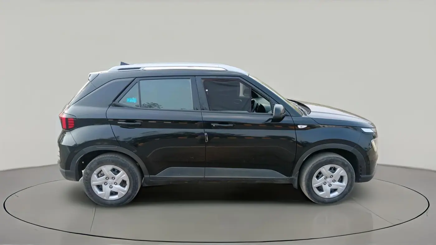 2022 Hyundai VENUE S 1.2, CNG, Manual, 65,000 km, exterior