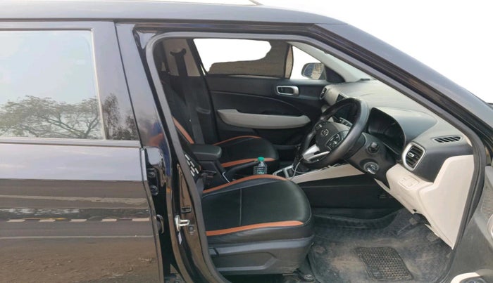 2022 Hyundai VENUE S 1.2, CNG, Manual, 65,000 km, interior
