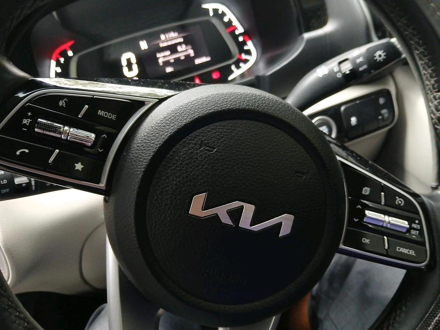 2021 KIA SONET HTX PLUS 1.0 IMT, Petrol, Manual, 25,238 km, interior