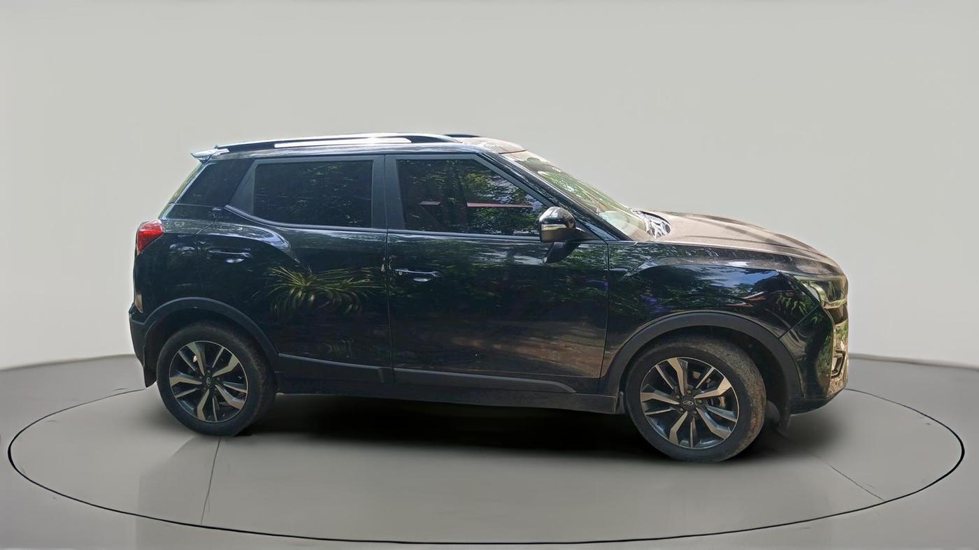 2021 Mahindra XUV300 W8 (O) 1.2 PETROL, Petrol, Manual, 46,641 km, exterior