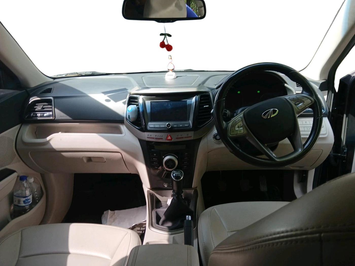 2021 Mahindra XUV300 W8 (O) 1.2 PETROL, Petrol, Manual, 46,641 km, interior