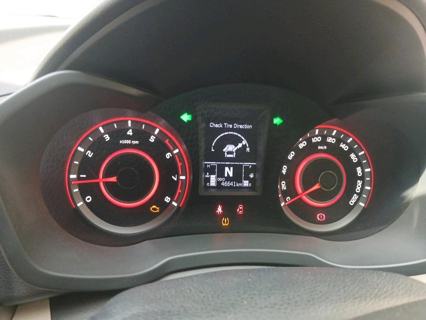 2021 Mahindra XUV300 W8 (O) 1.2 PETROL, Petrol, Manual, 46,641 km, interior