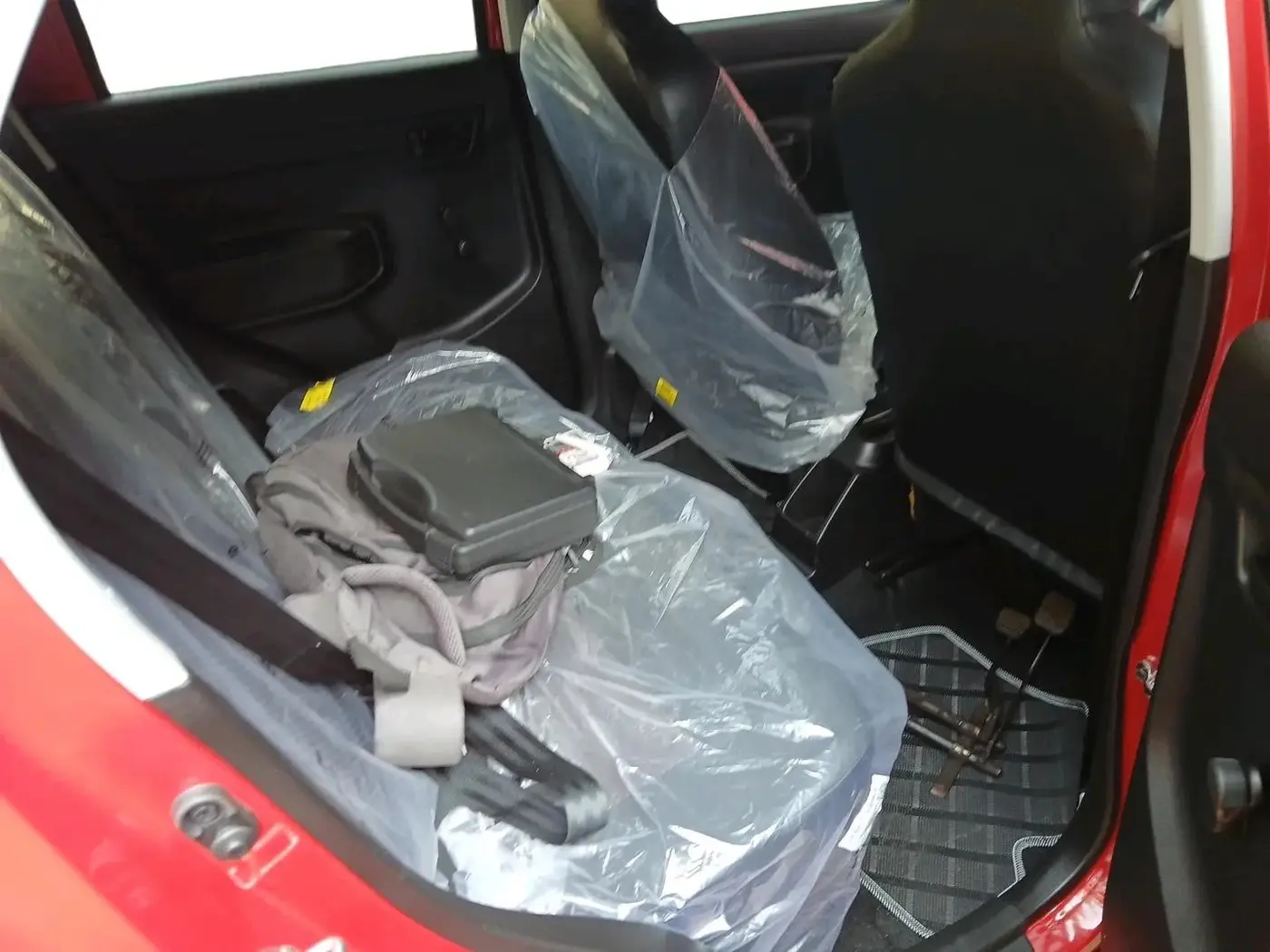 2025 Maruti S PRESSO VXI Plus AMT, CNG, Automatic, 389 km, interior