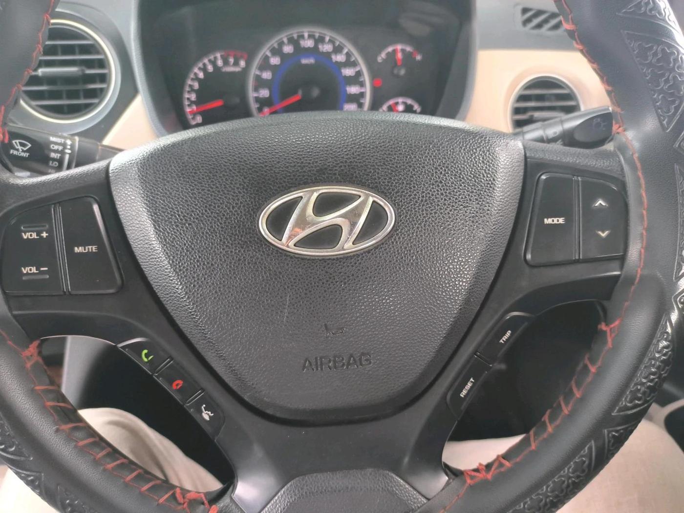 2018 Hyundai Grand i10 SPORTZ 1.2 KAPPA VTVT, CNG, Manual, 38,552 km, interior