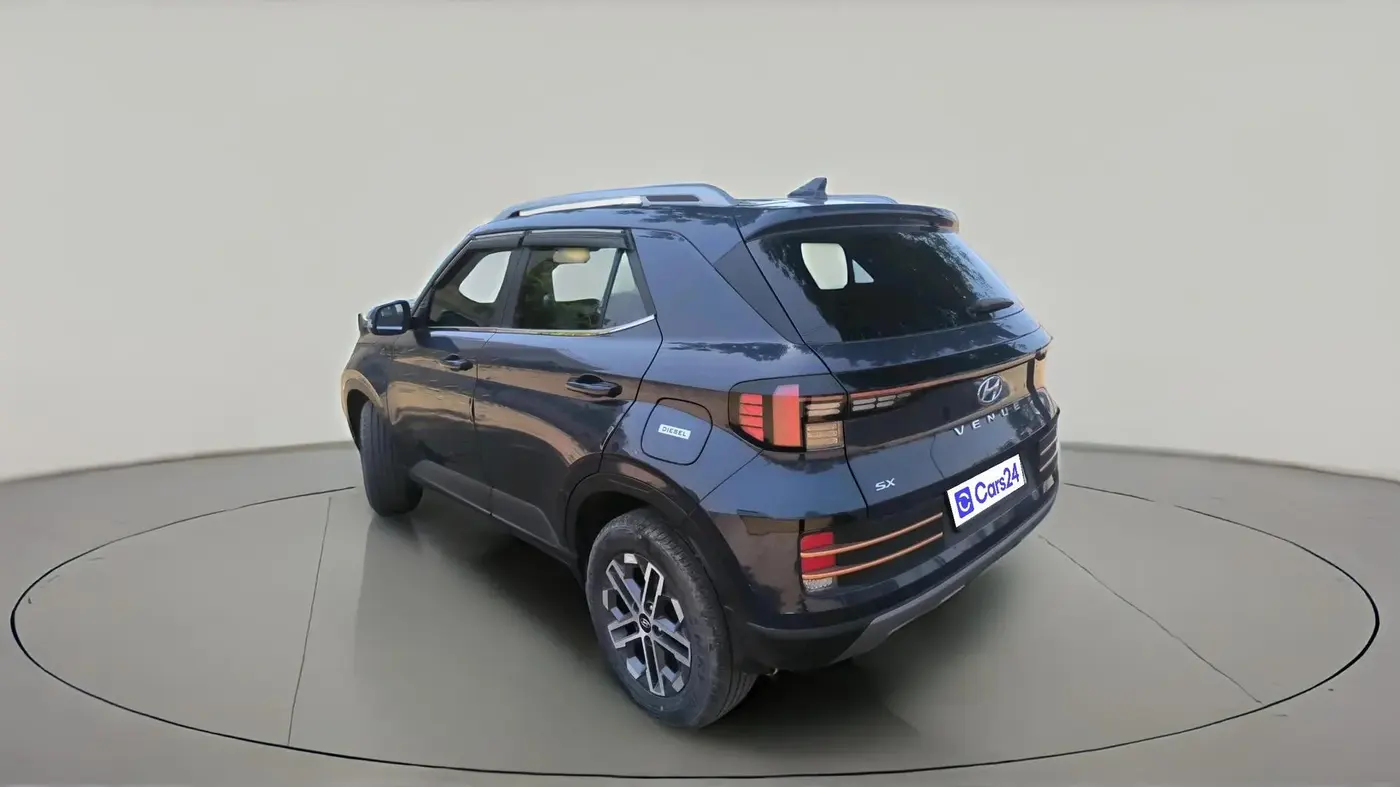 2023 Hyundai VENUE SX 1.5 CRDI, Diesel, Manual, 13,604 km, exterior