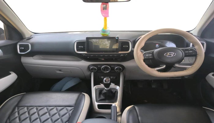 2023 Hyundai VENUE SX 1.5 CRDI, Diesel, Manual, 13,604 km, interior