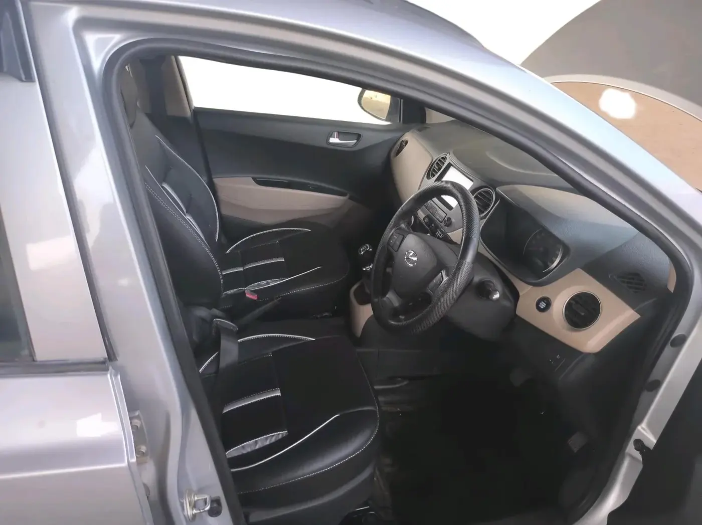 2017 Hyundai Grand i10 ASTA 1.2 KAPPA VTVT, Petrol, Manual, 51,726 km, interior