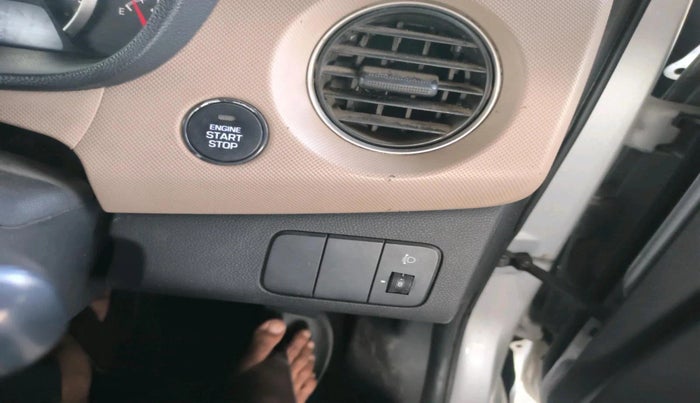 2017 Hyundai Grand i10 ASTA 1.2 KAPPA VTVT, Petrol, Manual, 51,726 km, interior