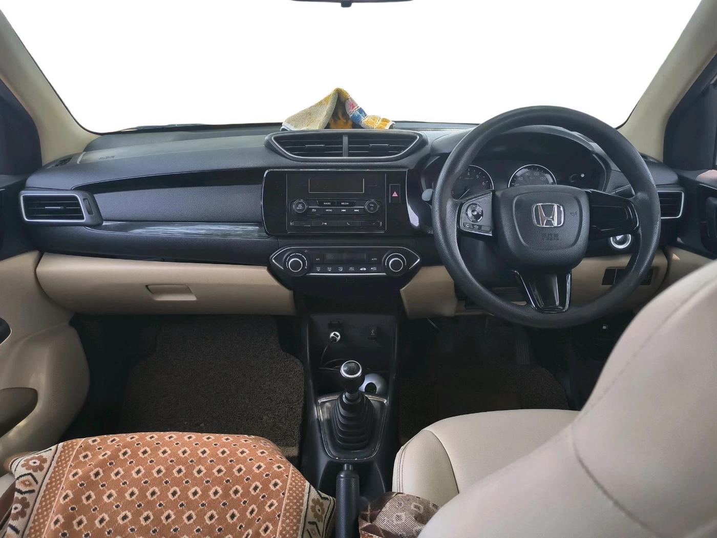 2018 Honda Amaze 1.2L I-VTEC V, Petrol, Manual, 98,252 km, interior