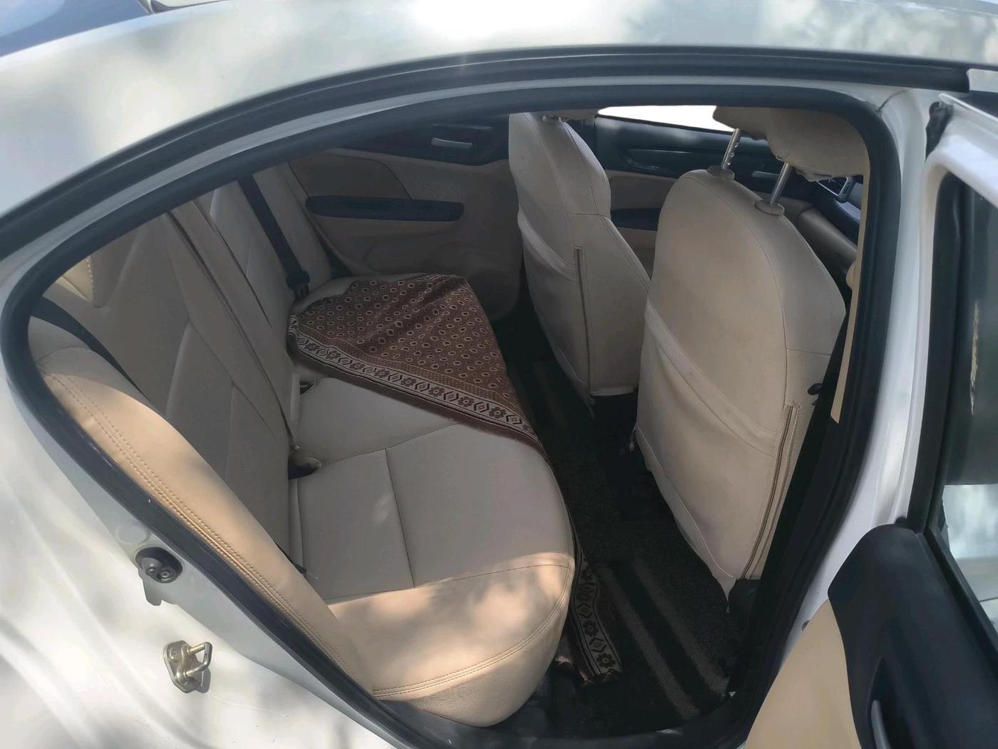 2018 Honda Amaze 1.2L I-VTEC V, Petrol, Manual, 98,252 km, interior