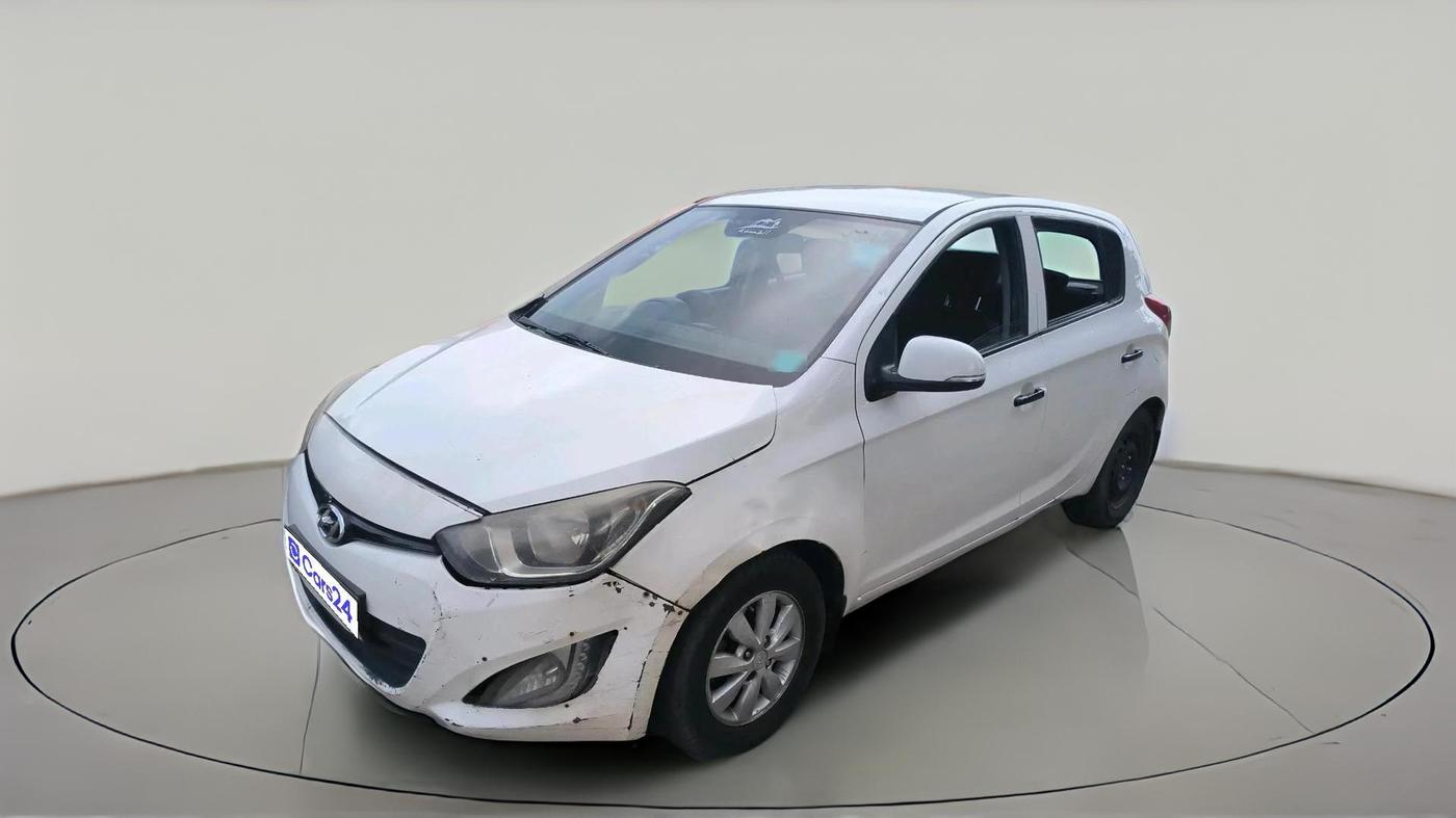 2013 Hyundai i20 SPORTZ 1.2, CNG, Manual, 1,71,745 km, exterior