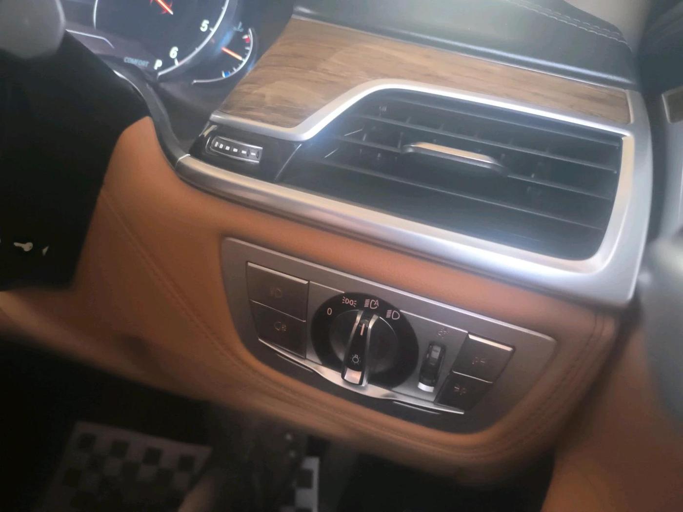2019 BMW 7 Series 730Ld DPE Signature, Diesel, Automatic, 59,255 km, interior