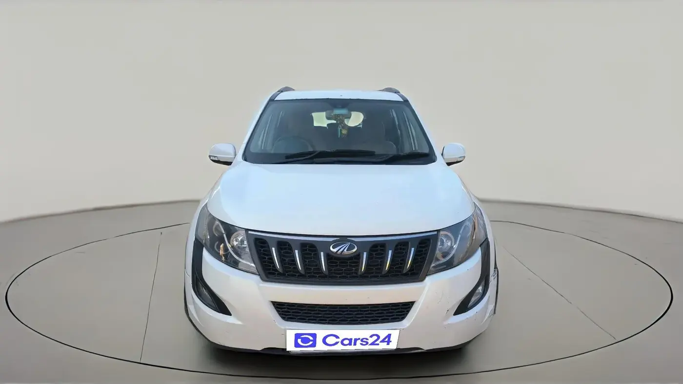 2017 Mahindra XUV500 W6, Diesel, Manual, 60,560 km, exterior