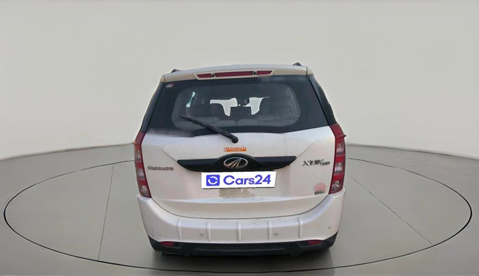 2017 Mahindra XUV500 W6, Diesel, Manual, 60,560 km, exterior