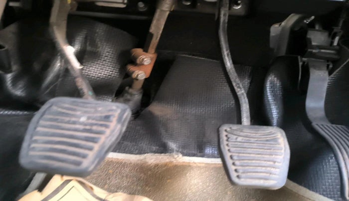 2017 Mahindra XUV500 W6, Diesel, Manual, 60,560 km, interior