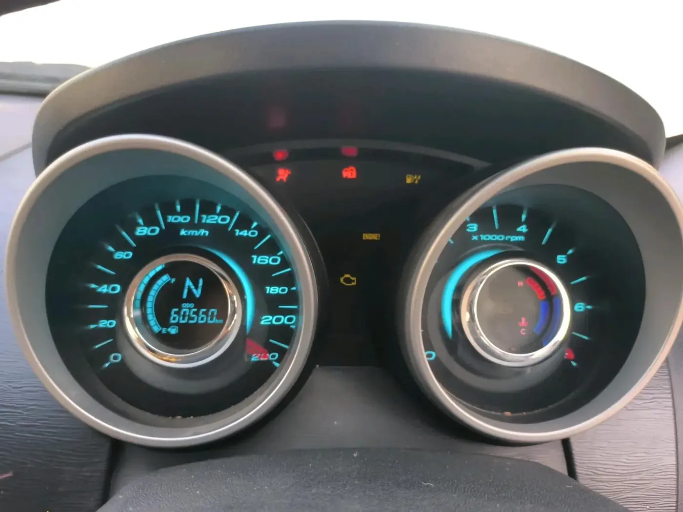 2017 Mahindra XUV500 W6, Diesel, Manual, 60,560 km, interior