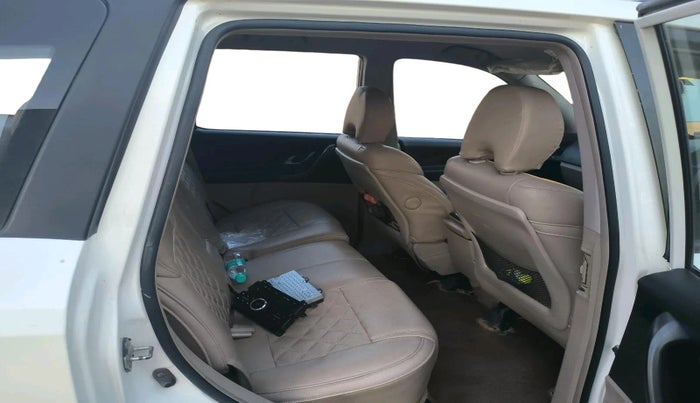 2017 Mahindra XUV500 W6, Diesel, Manual, 60,560 km, interior