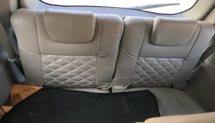 2017 Mahindra XUV500 W6, Diesel, Manual, 60,560 km, interior