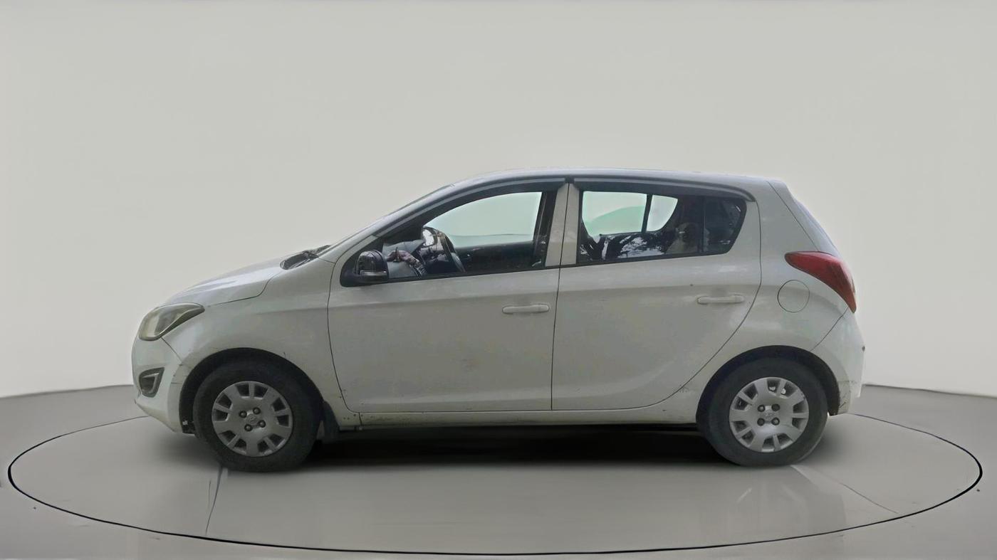 2013 Hyundai i20 MAGNA 1.2, CNG, Manual, 1,39,848 km, exterior