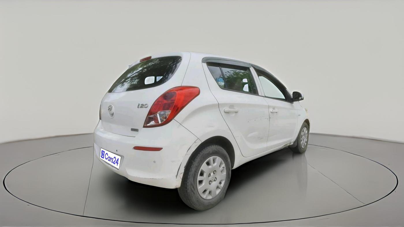 2013 Hyundai i20 MAGNA 1.2, CNG, Manual, 1,39,848 km, exterior