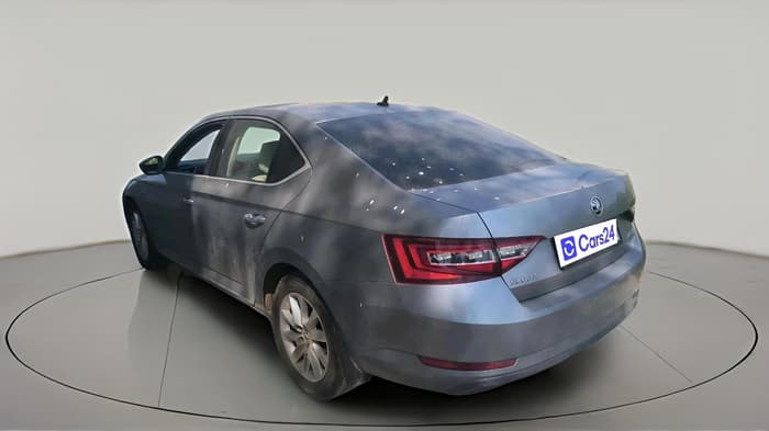 2018 Skoda Superb L&K 1.8 TSI AT, Petrol, Automatic, 1,46,733 km, exterior