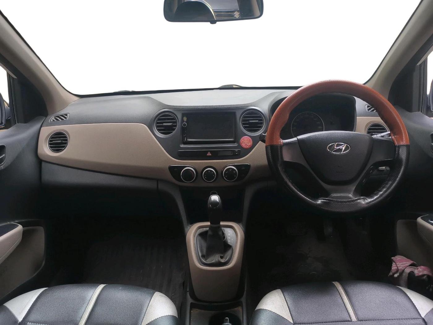2018 Hyundai Grand i10 MAGNA AT 1.2 KAPPA VTVT, CNG, Automatic, 72,163 km, interior