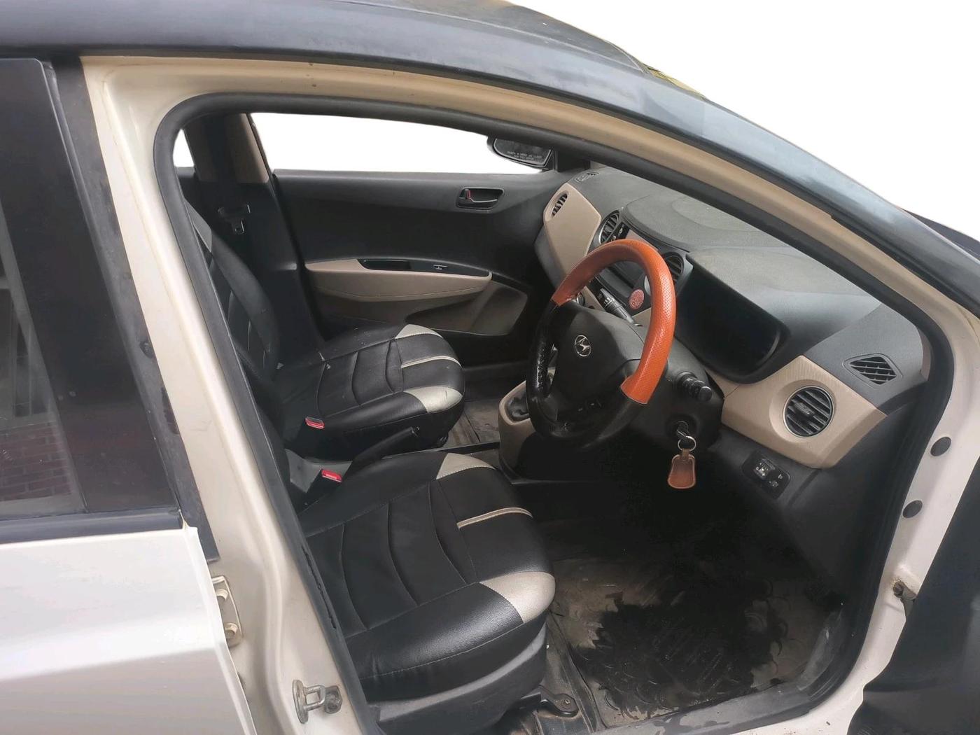 2018 Hyundai Grand i10 MAGNA AT 1.2 KAPPA VTVT, CNG, Automatic, 72,163 km, interior