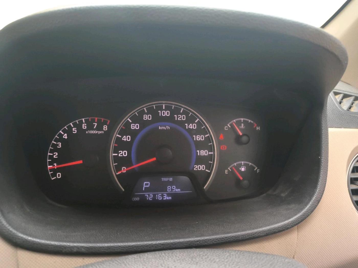 2018 Hyundai Grand i10 MAGNA AT 1.2 KAPPA VTVT, CNG, Automatic, 72,163 km, interior