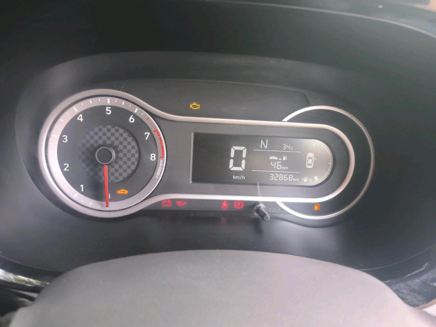 2022 Hyundai GRAND I10 NIOS SPORTZ AMT 1.2 KAPPA VTVT, Petrol, Automatic, 32,868 km, interior