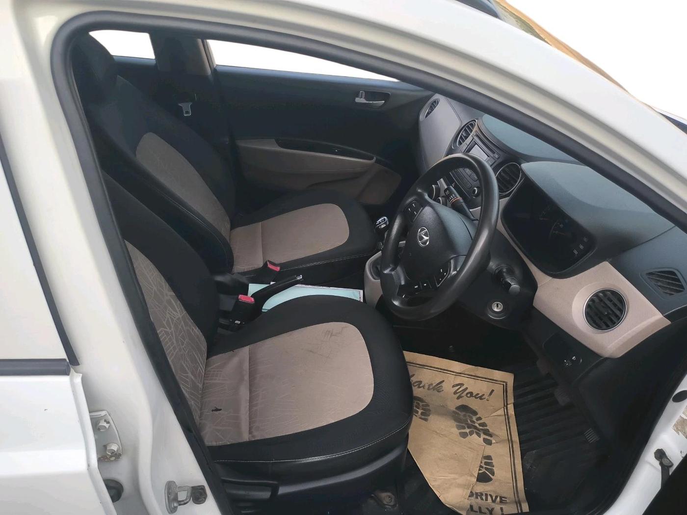 2015 Hyundai Grand i10 SPORTZ 1.1 CRDI, Diesel, Manual, 87,683 km, interior