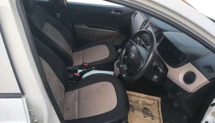 2015 Hyundai Grand i10 SPORTZ 1.1 CRDI, Diesel, Manual, 87,683 km, interior