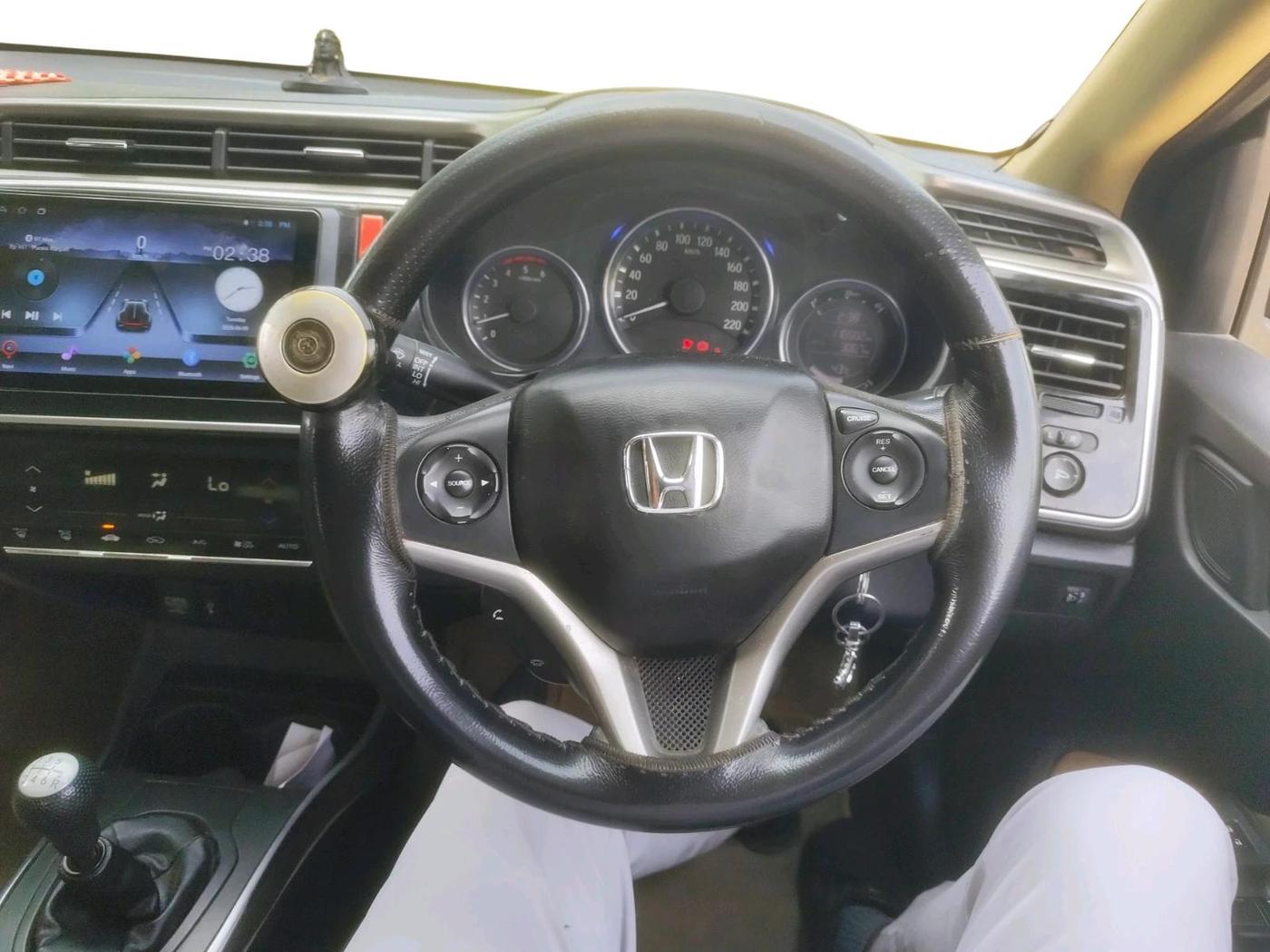 2014 Honda City 1.5L I-DTEC SV, Diesel, Manual, 1,16,502 km, interior