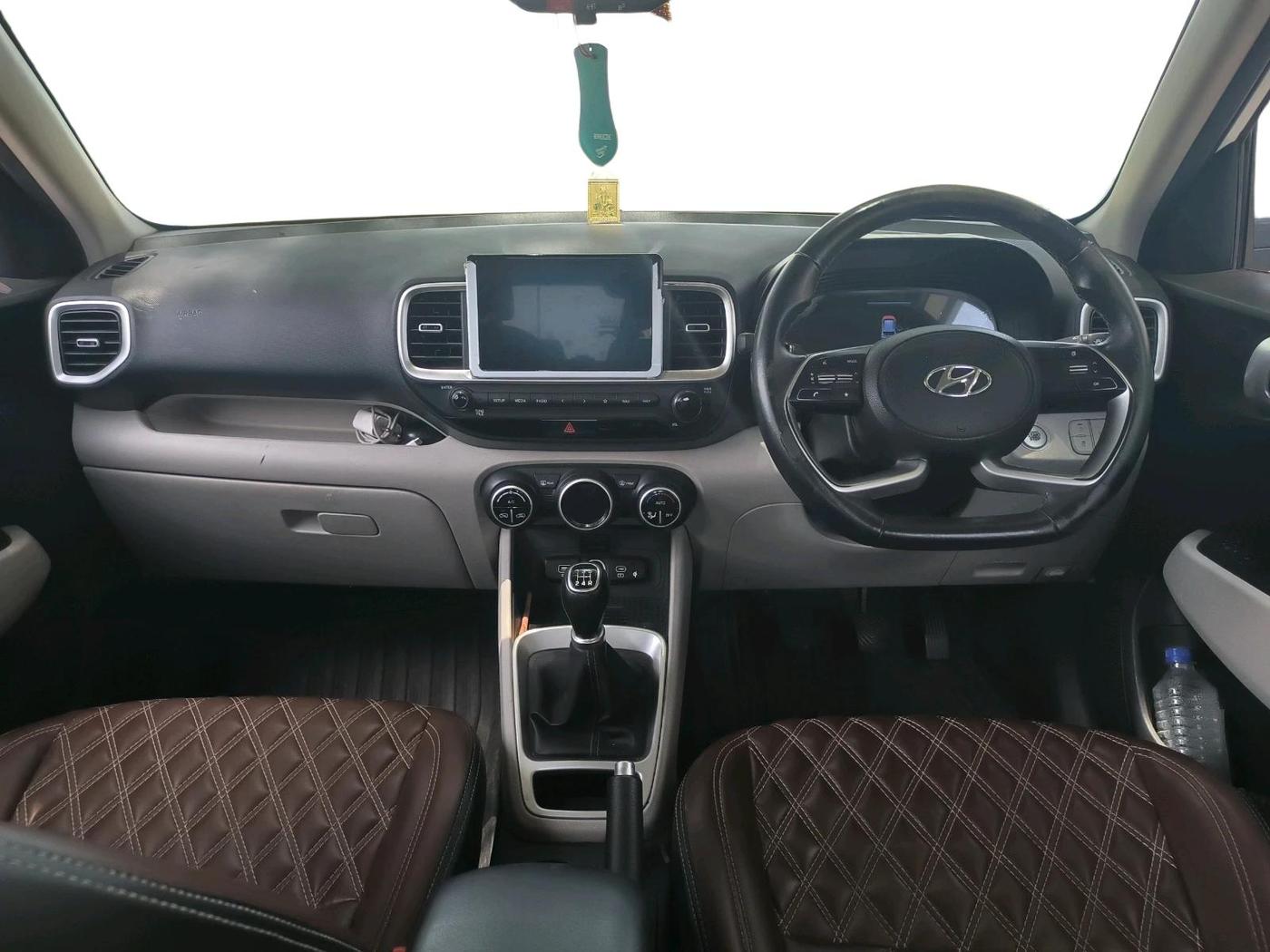 2024 Hyundai VENUE SX 1.2 PETROL, Petrol, Manual, 41,587 km, interior