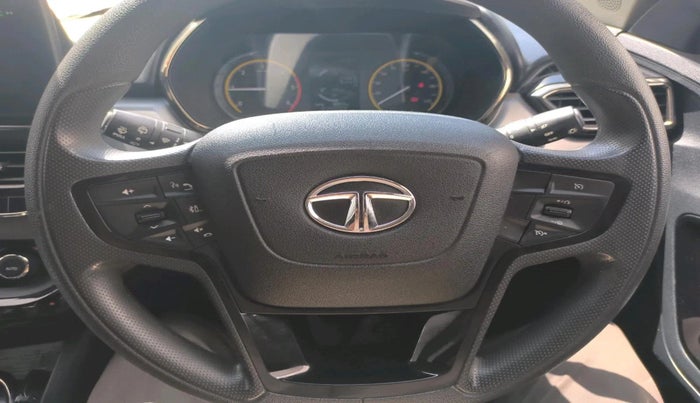 2023 Tata Safari XT PLUS DARK EDITION, Diesel, Manual, 20,611 km, interior