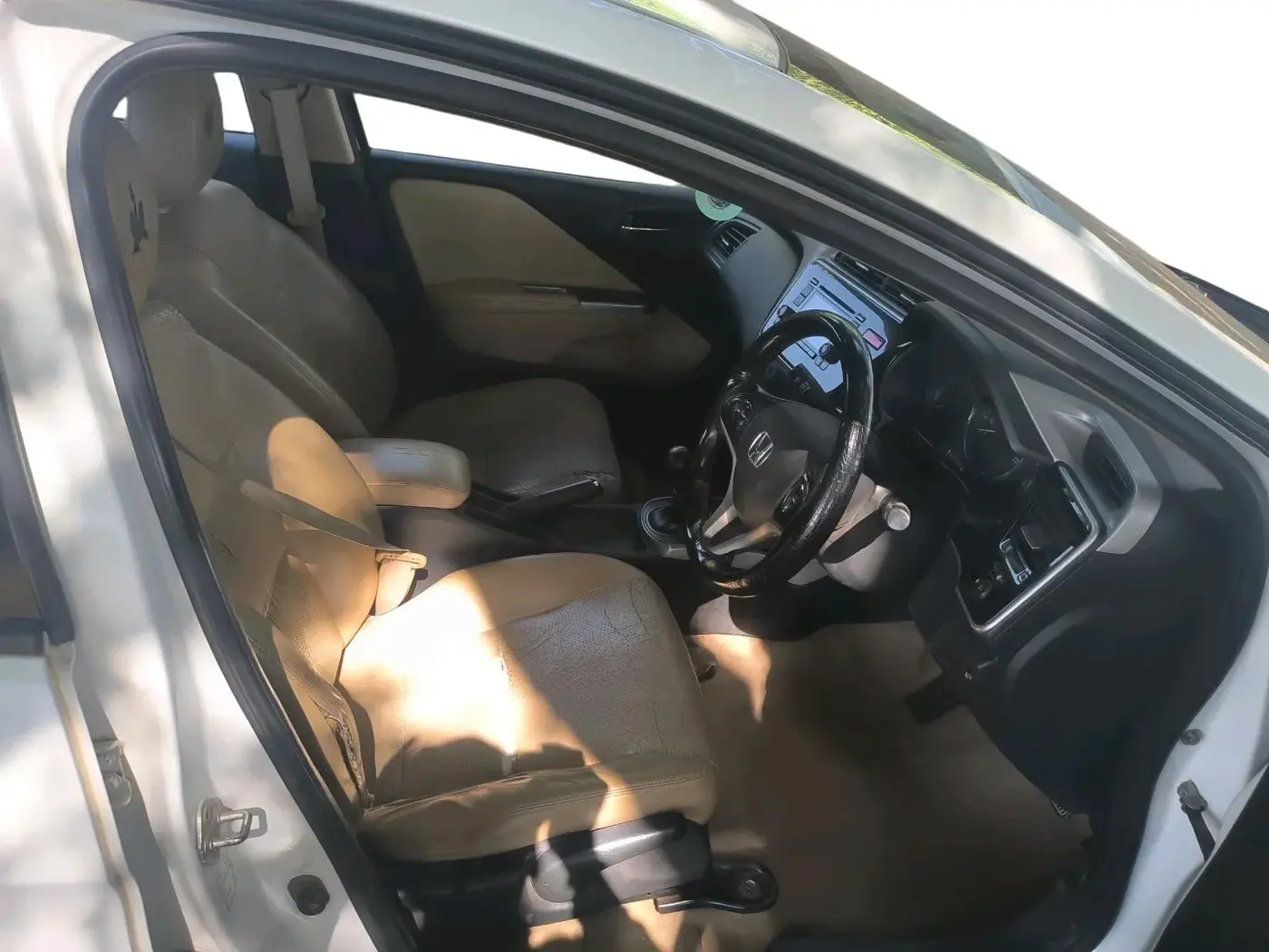 2016 Honda City 1.5L I-DTEC VX, Diesel, Manual, 1,29,481 km, interior