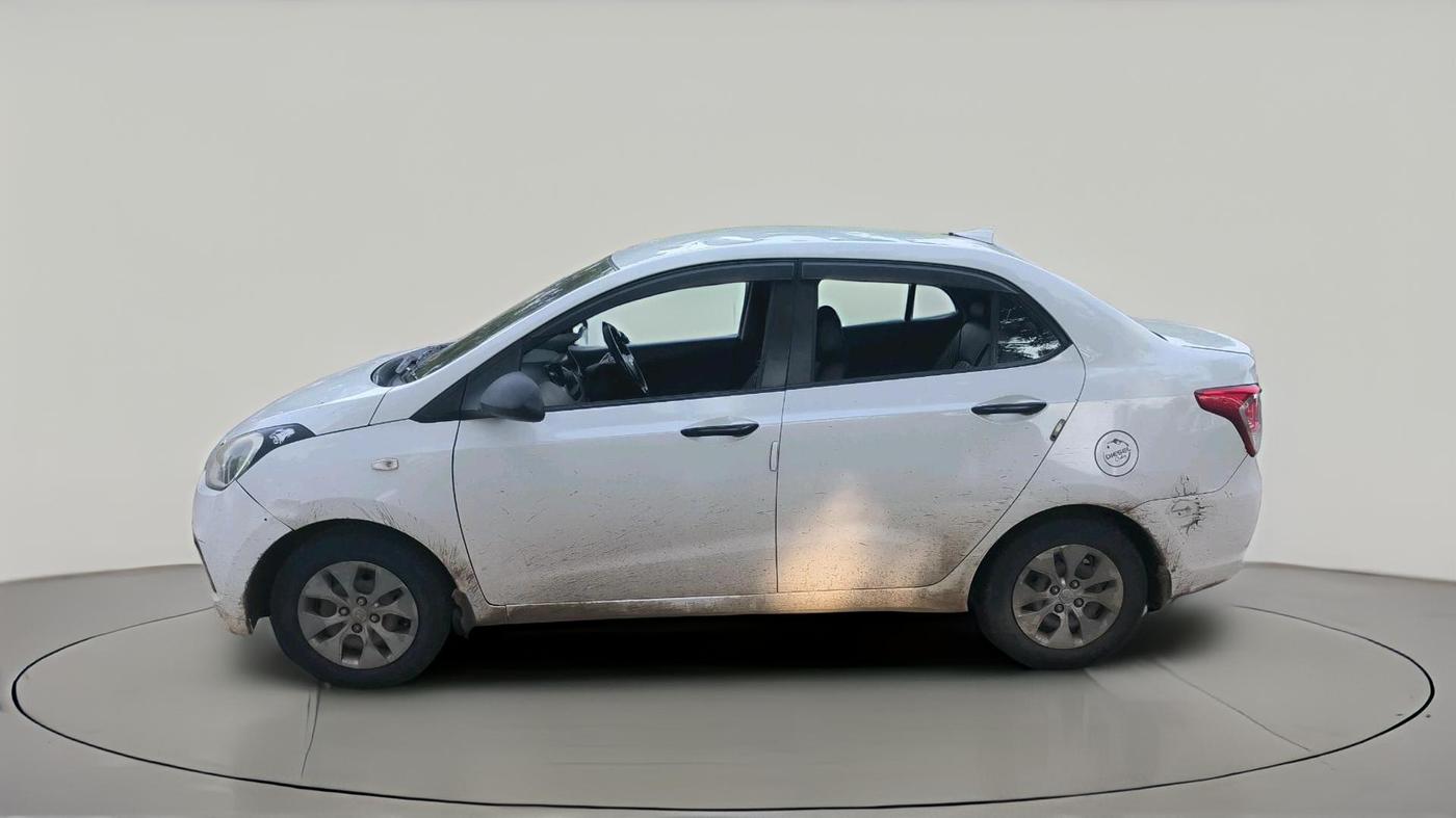 2015 Hyundai Xcent BASE 1.1, Diesel, Manual, 1,61,431 km, exterior