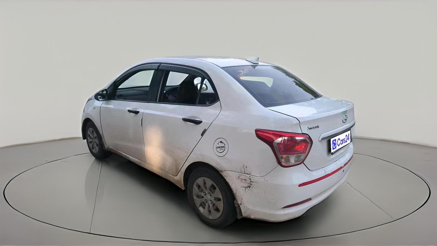 2015 Hyundai Xcent BASE 1.1, Diesel, Manual, 1,61,431 km, exterior