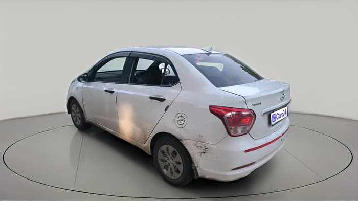 2015 Hyundai Xcent BASE 1.1, Diesel, Manual, 1,61,431 km, exterior