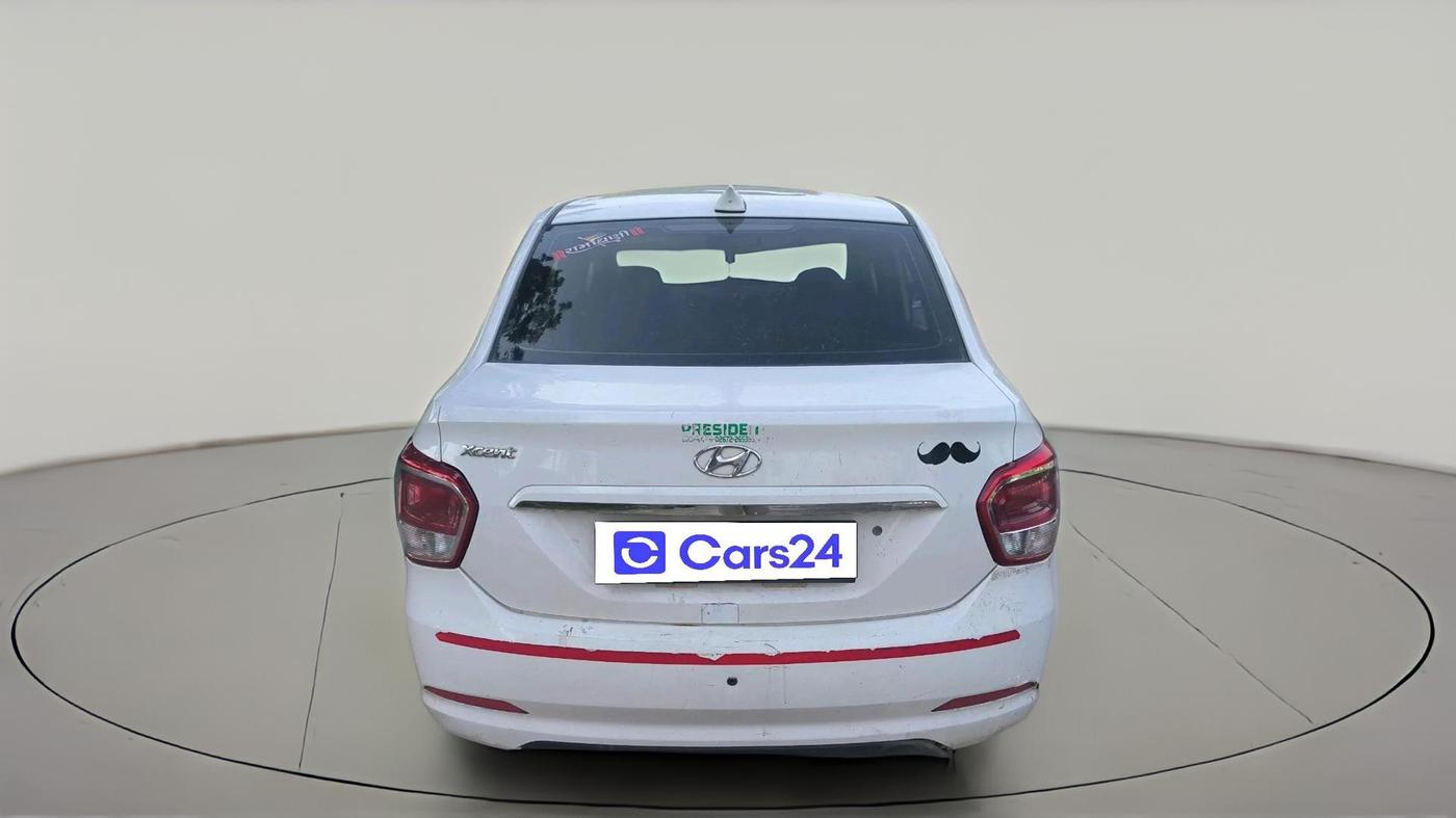 2015 Hyundai Xcent BASE 1.1, Diesel, Manual, 1,61,431 km, exterior