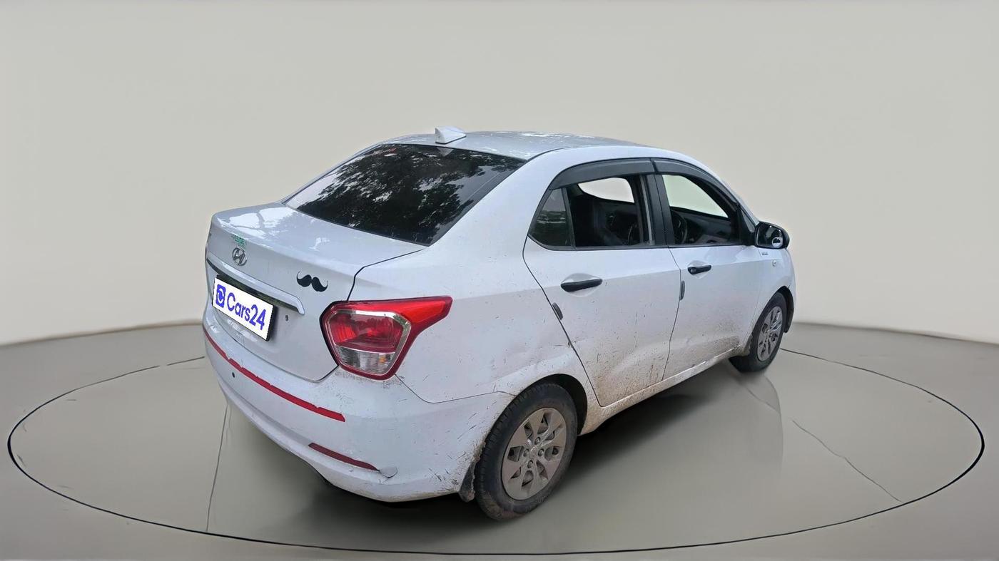 2015 Hyundai Xcent BASE 1.1, Diesel, Manual, 1,61,431 km, exterior