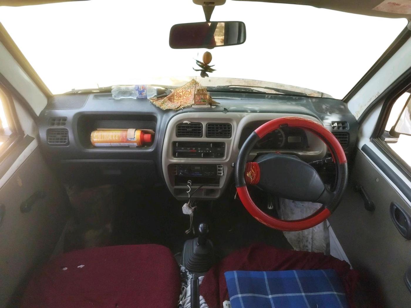 2016 Maruti Eeco 5 STR, CNG, Manual, 1,19,894 km, interior