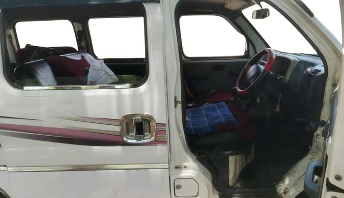 2016 Maruti Eeco 5 STR, CNG, Manual, 1,19,894 km, interior