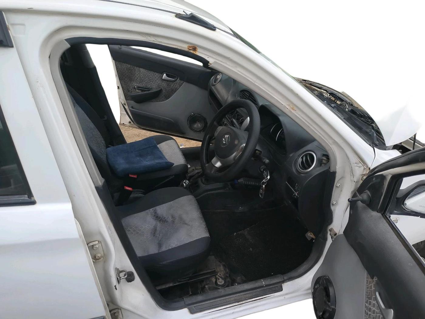2017 Maruti Alto 800 LXI, CNG, Manual, 1,99,035 km, interior
