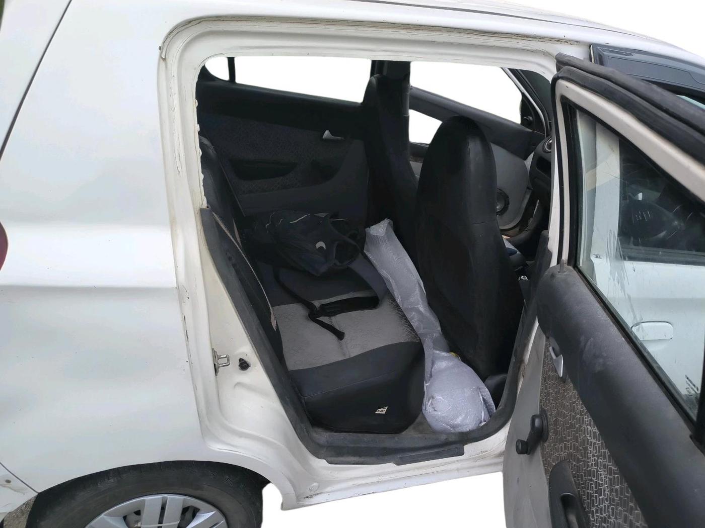 2017 Maruti Alto 800 LXI, CNG, Manual, 1,99,035 km, interior