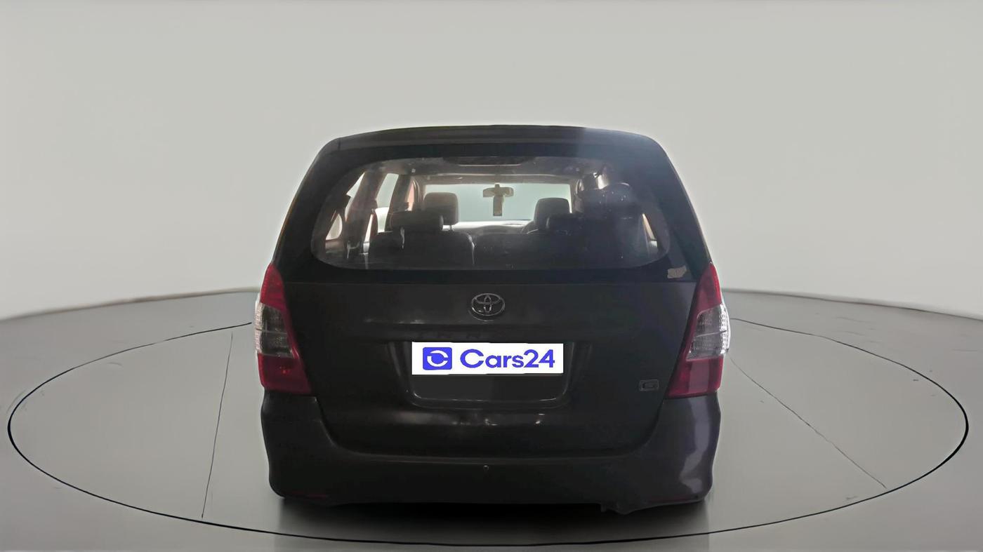 2014 Toyota Innova 2.5 G 8 STR, Diesel, Manual, 2,80,891 km, exterior