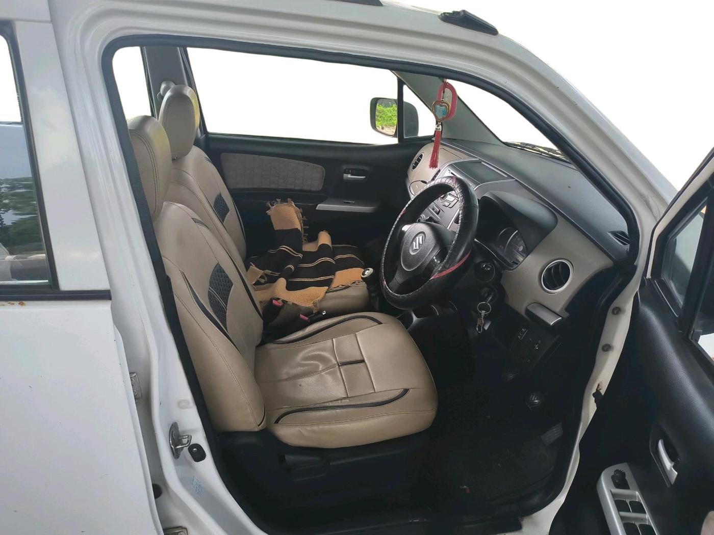 2013 Maruti Wagon R 1.0 VXI, CNG, Manual, 1,12,798 km, interior