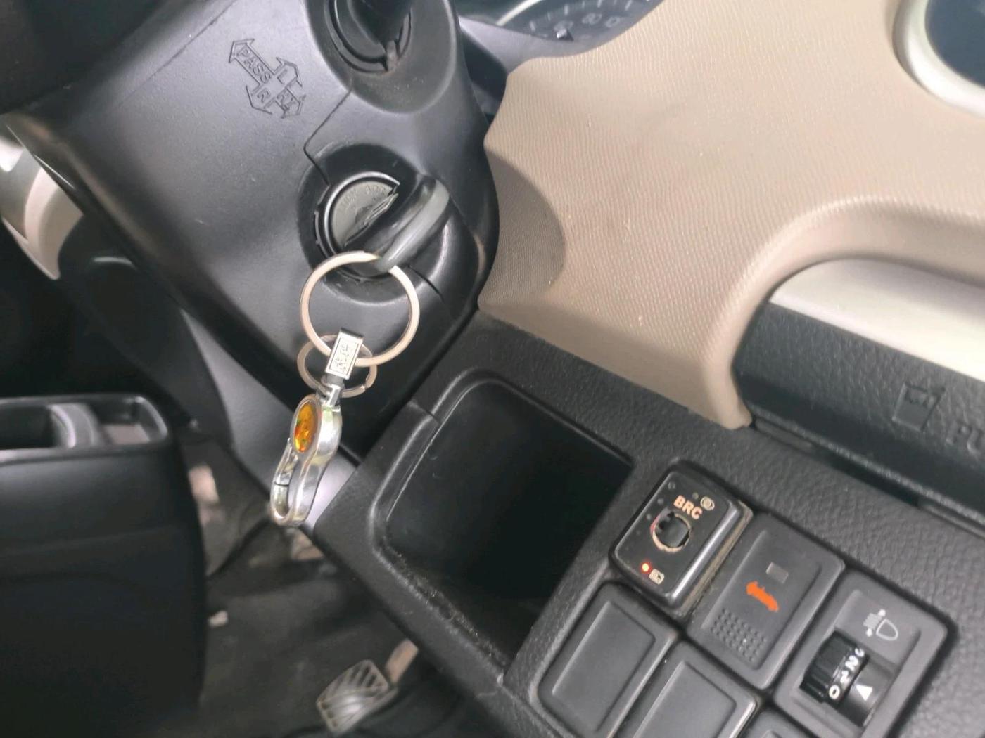 2013 Maruti Wagon R 1.0 VXI, CNG, Manual, 1,12,798 km, interior