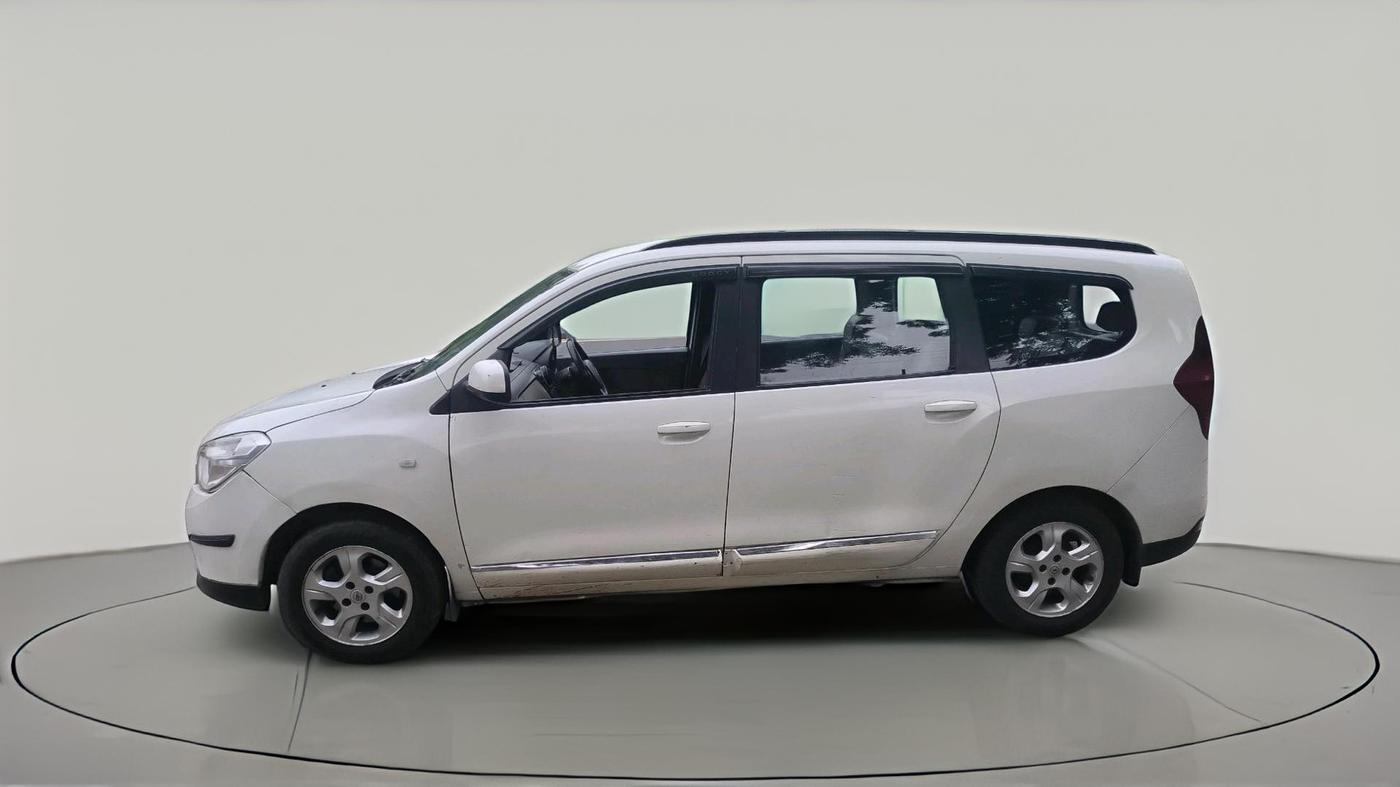 2015 Renault Lodgy 110 PS RXZ 8 STR, Diesel, Manual, 1,29,561 km, exterior